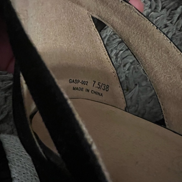 Chinese Laundry Heels - Picture 6 of 8